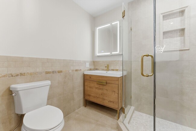 Building Photo - 821 18th St