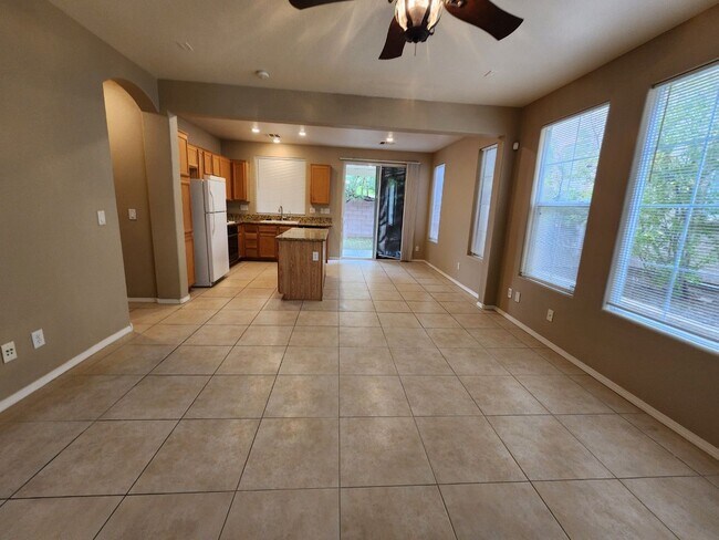 Building Photo - Charming 3 bedroom home with great curb ap...