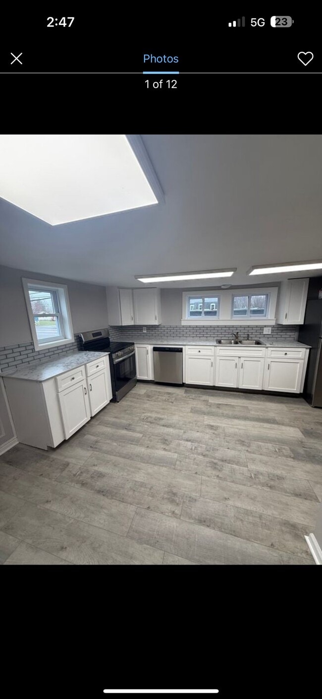 Building Photo - 9142 Main St