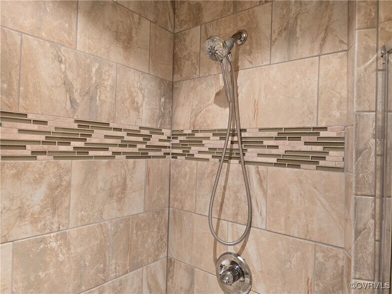 Building Photo - 7417 Pebble Lake Dr