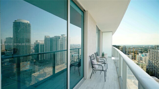 Building Photo - 1100 S Miami Ave