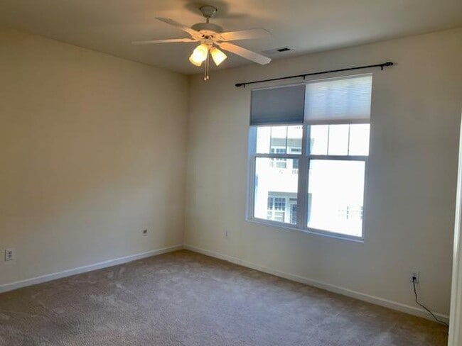 Building Photo - 426 Eyam Hall Ln