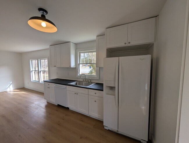 Building Photo - Barnardsville Rental!