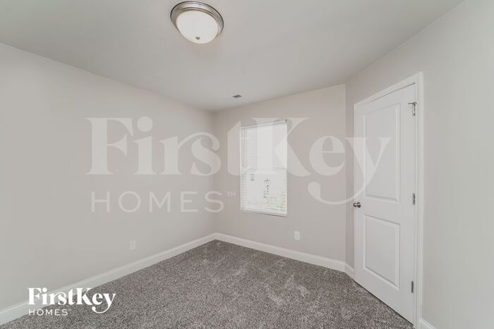 Building Photo - 9216 Evans Creek Ct