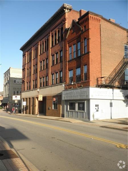 Building Photo - 410 1/2 Pike St