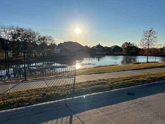 Building Photo - Gorgeous House for rent in Cleburne !!