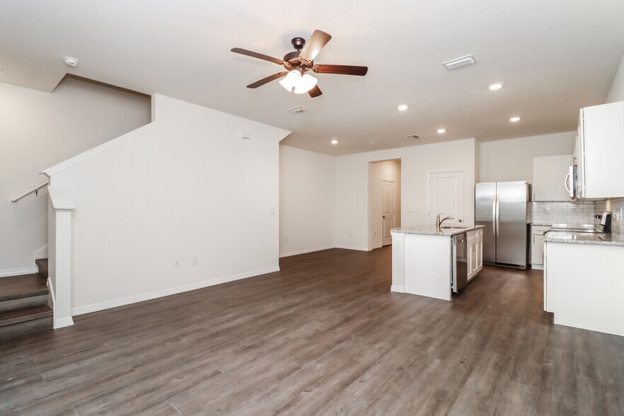 Building Photo - 11805 Mountain Retreat Ln