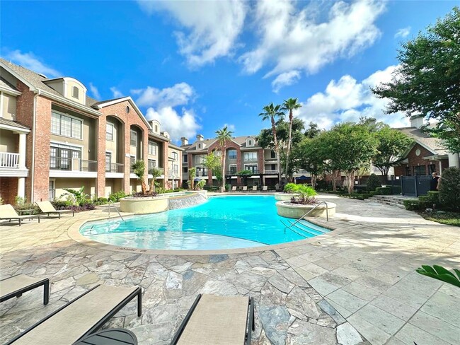Building Photo - 15200 Memorial Dr