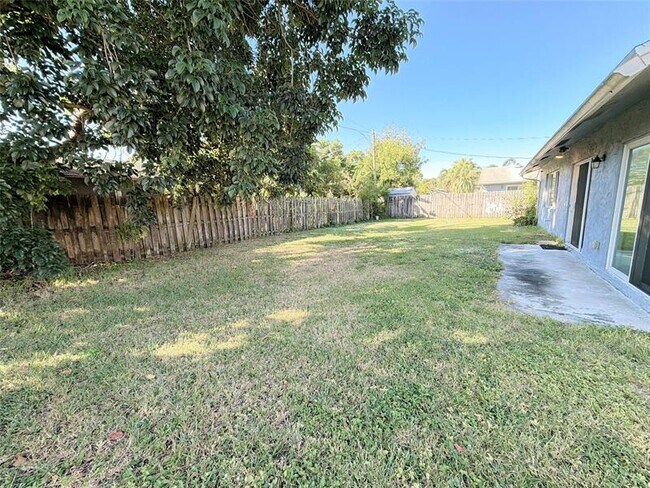 Building Photo - 8350 NW 46th St