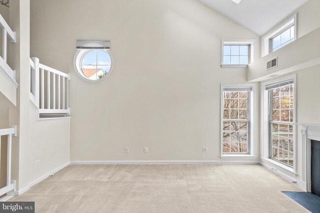 Building Photo - 7006 Ellingham Cir