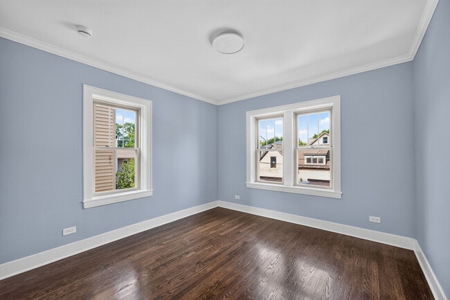 Building Photo - 1101 S Oak Park Ave