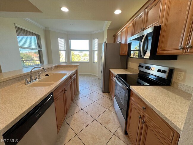 Building Photo - 8470 Kingbird Loop