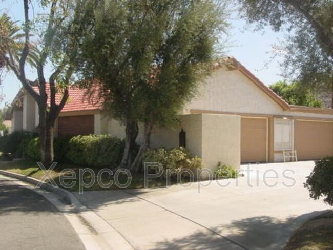 Building Photo - 2545 Mira Monte Cir W