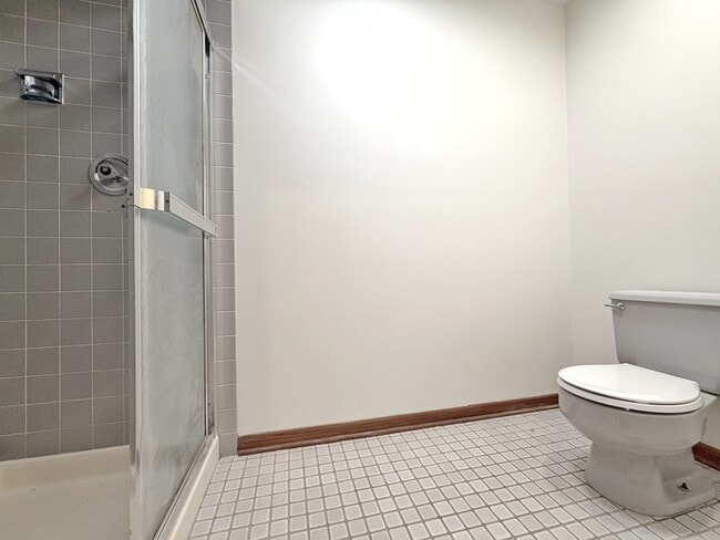 Building Photo - 6710 Wedgewood Ln