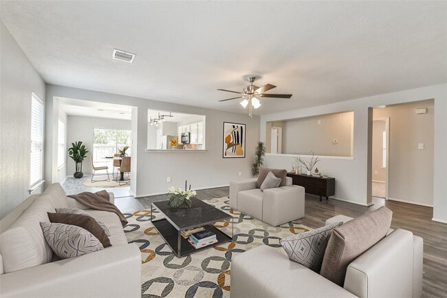 Building Photo - 15515 Echo Stable Ln