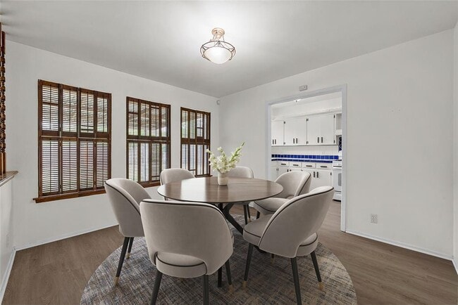 Building Photo - 12906 Irongate Ave