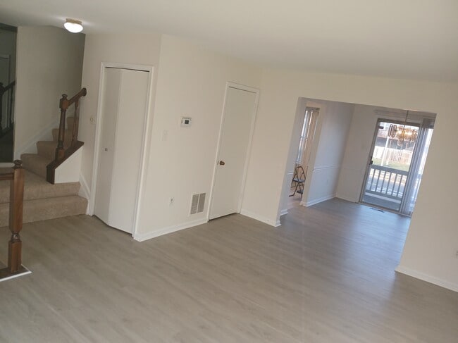 Building Photo - 103 Joyceton Terrace