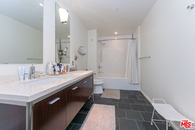 Building Photo - 1155 S Grand Ave