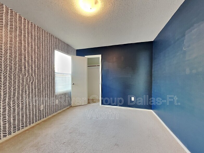 Building Photo - 9952 Thomas Jefferson Dr