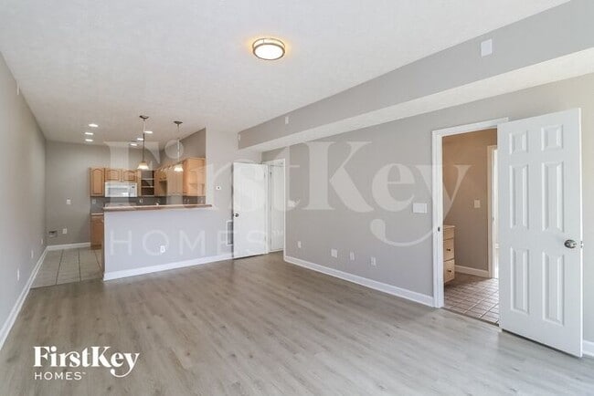 Building Photo - 1627 Eagle Dr