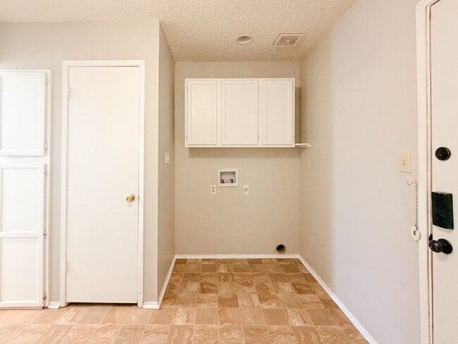 Building Photo - Charming 2 Bed, 1.5 Bath home in Keller