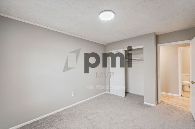 Building Photo - 3783 Petzinger Rd