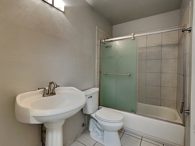Building Photo - 17113 Bedford Dr