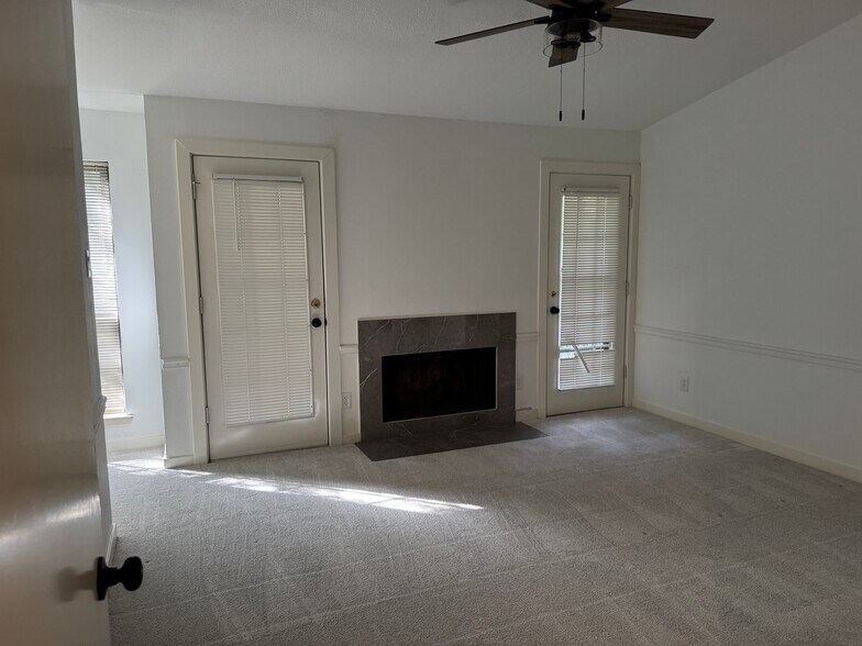 Building Photo - 14333 Preston Rd