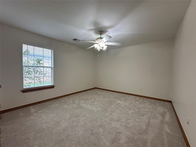 Building Photo - 15713 Traditions Blvd