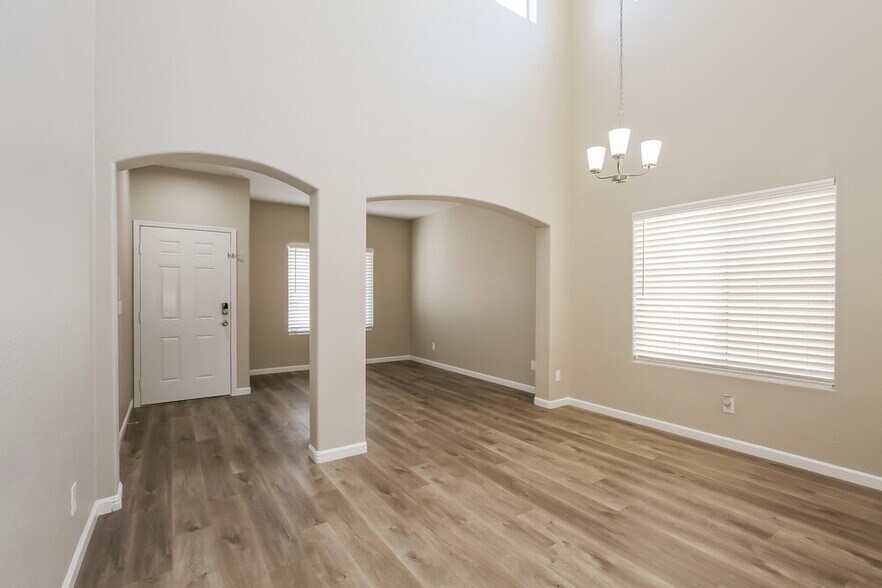 Building Photo - 5312 Adorato Dr