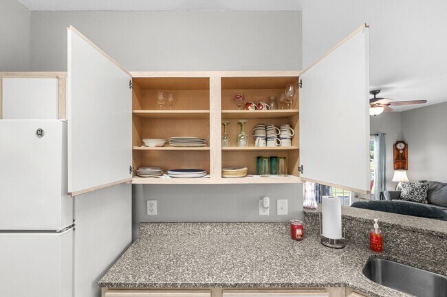 Building Photo - 4927 Pond Shoals Ct