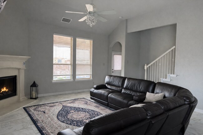 Building Photo - 2013 San Marino Ln