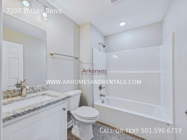 Building Photo - 7207 Valley Dr