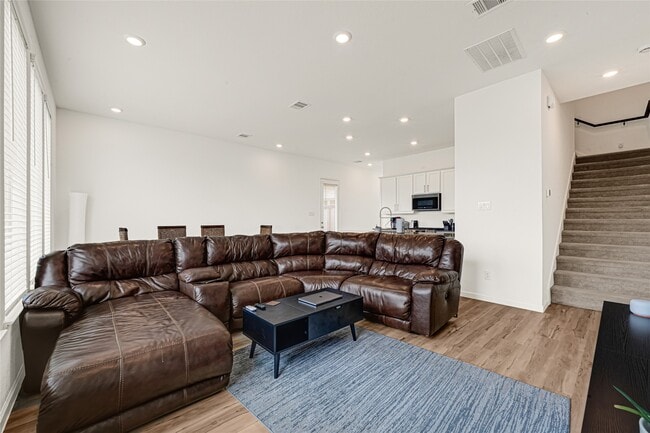 Building Photo - 12978 Rio Mariano Ln