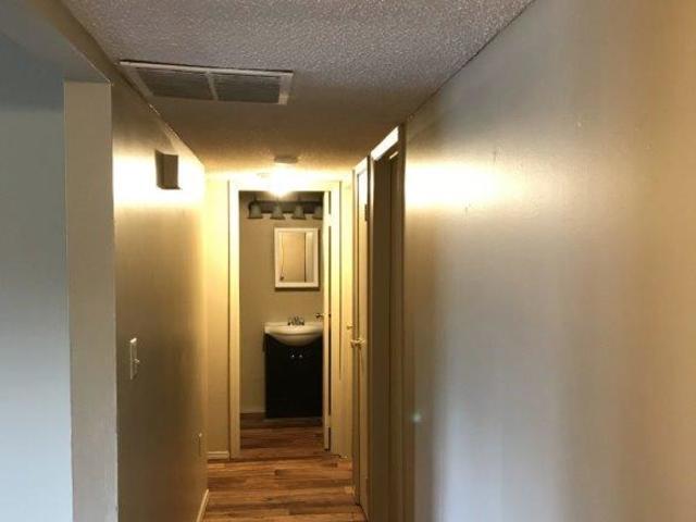 Building Photo - Ivy Green Commons, LLC