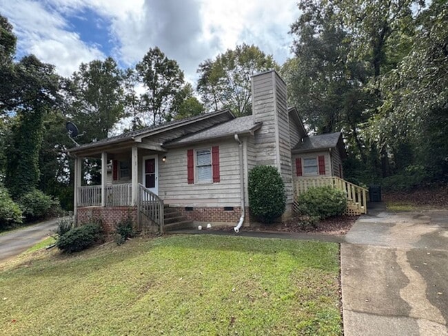 Primary Photo - Downtown Greer area - This duplex is such ...