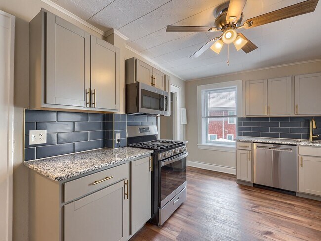 Building Photo - 3200 Green St