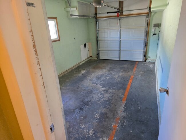 Building Photo - 70 Amherst Ave