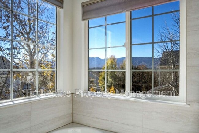 Building Photo - 14480 Tierra Dr