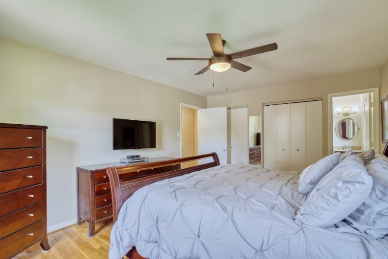 Building Photo - 4224 Pennsboro Ct
