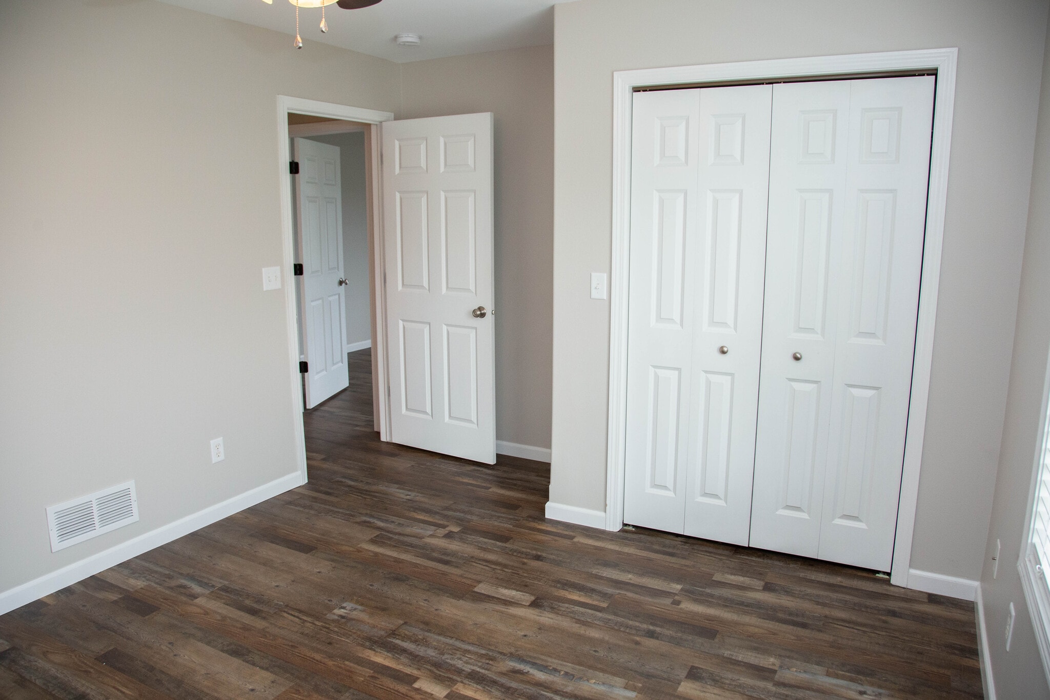 Building Photo - 2270 Fawn View Dr