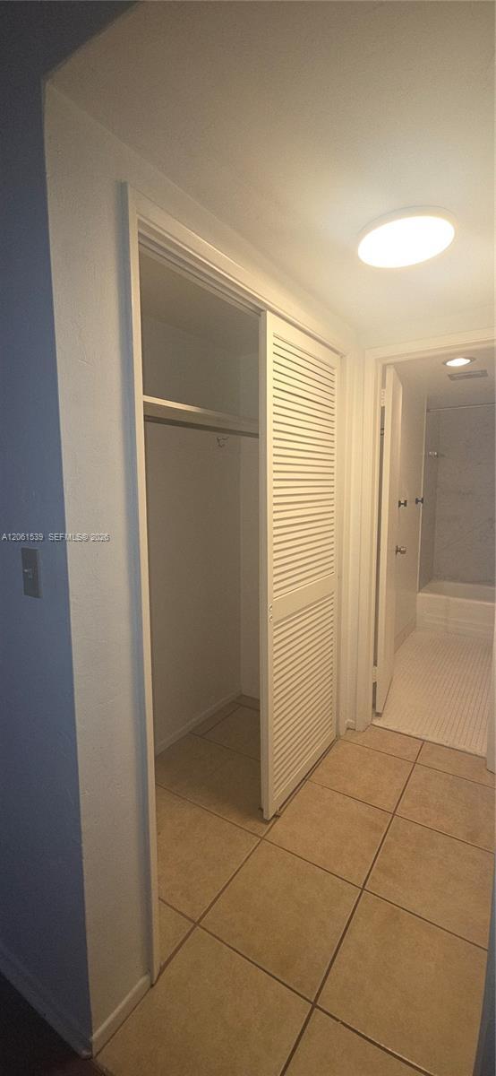 Building Photo - 4010 Galt Ocean Dr