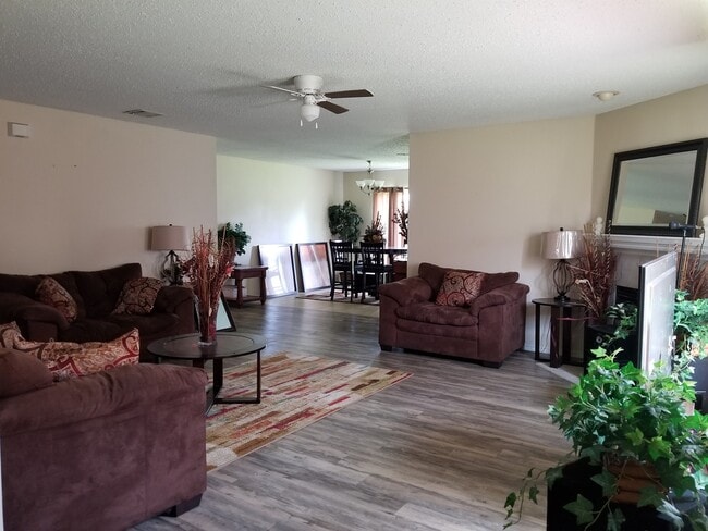 Building Photo - 8103 Zephyr Ct