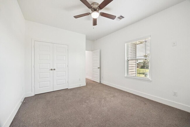 Building Photo - 5041 Mallow St