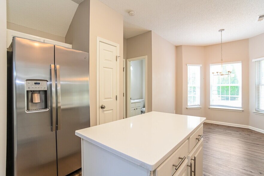 Building Photo - 12411 Cumberland Crest Dr