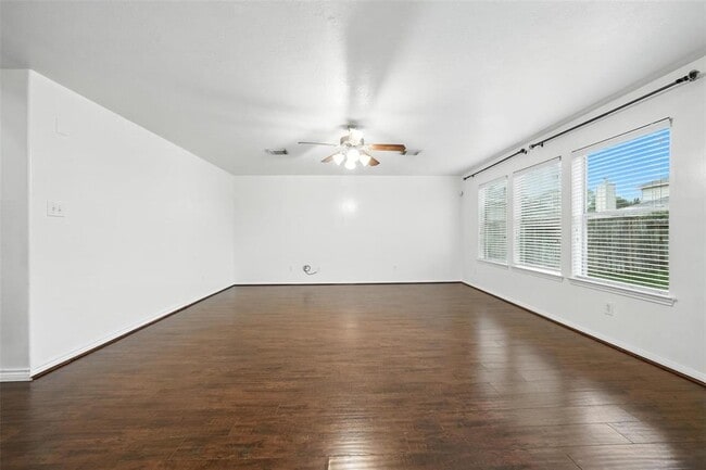 Building Photo - 3114 Holly Ranch Dr