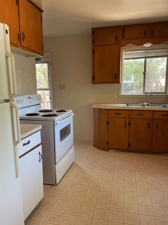 Building Photo - 1708-1710 Morningside Dr