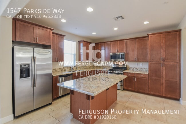 Building Photo - 1547 Parkside Way