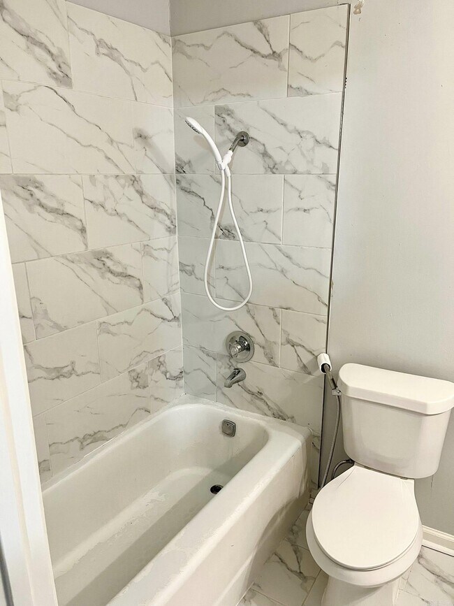 Building Photo - 1601 N Bryant St