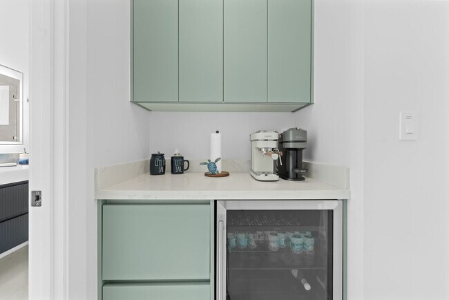 Building Photo - 247 Pescayo Ave